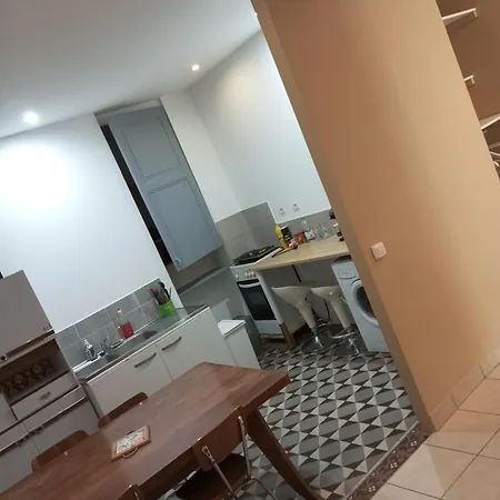 Apartment Village Medieval Saint-Germain-Laval (Loire)